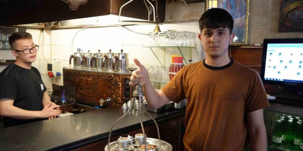 Gaziantep’e özgü menengiç kahvesine yoğun ilgi