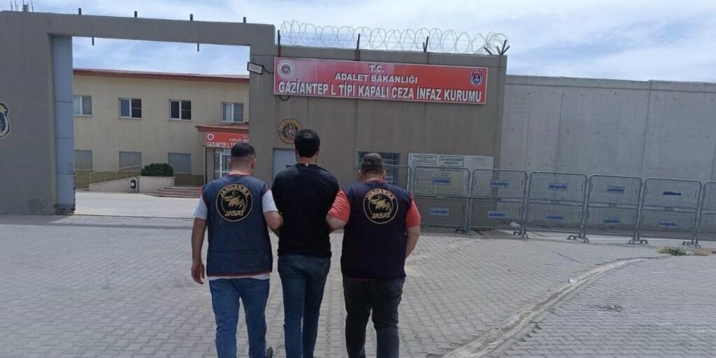Gaziantep’te aranan 2 hükümlü yakalandı