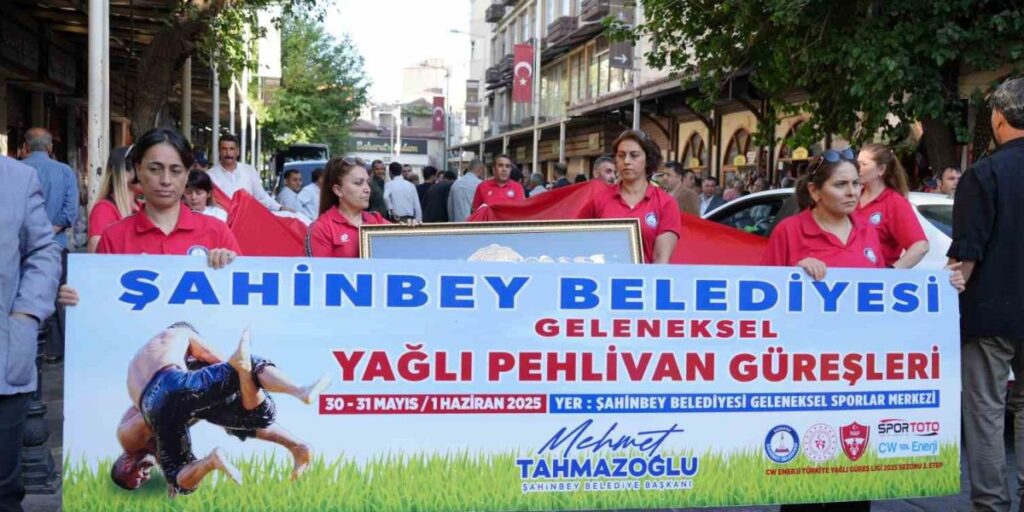 Geleneksel yağlı güreş müsabakaları Gaziantep’te kortejle başladı