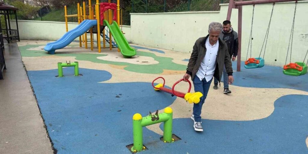 Hakkari’de çocuk oyun parkı ikinci kez tahrip edildi