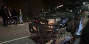 Hakkari’de iki araç kafa kafaya çarpıştı: 8 yaralı