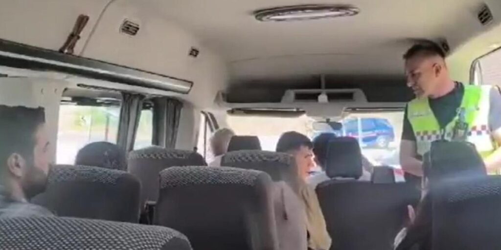 Hakkari’de yolcu kılığında seyahat eden jandarma sürücüyü af etmedi