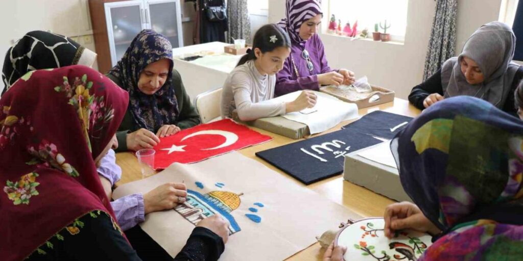 Haliliye Belediyesi kadınlara yönelik eğitim programlarını sürdürüyor