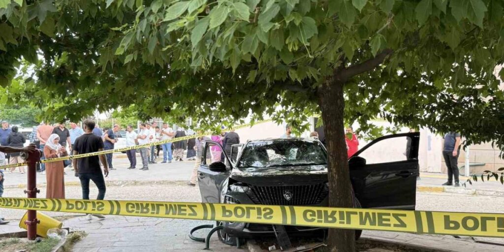 Hastane bahçesinde fren yerine gaza basıldı: 1 ölü, 1 yaralı