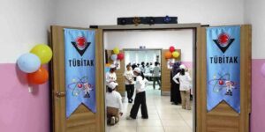 Hilalkent 125. Yıl İmam Hatip Ortaokulu öğrencileri bilim fuarında hünerlerini sergiledi