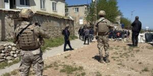 Husumetli aileler birbirine girdi: 5 yaralı, 15 gözaltı