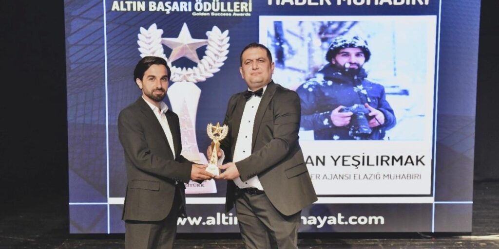İHA’ya “Yılın En İyi Erkek Haber Muhabiri” ödülü