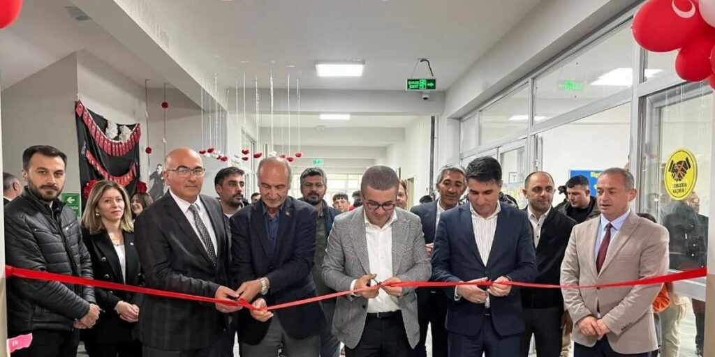 Kağızman’da yılsonu sergisine yoğun ilgi