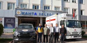 Kahta Belediyesi hizmet kalitesini artırmak için filosuna 2 yeni araç ekledi