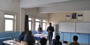 Kaymakam Demirtaş, öğretmen ve öğrencilerle buluştu