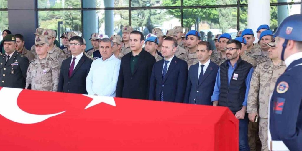 Kazada hayatını kaybeden uzman çavuş son yolculuğuna uğurlandı