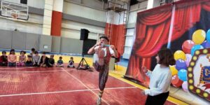 Madagaskar sirki Erciş’te nefes kesti