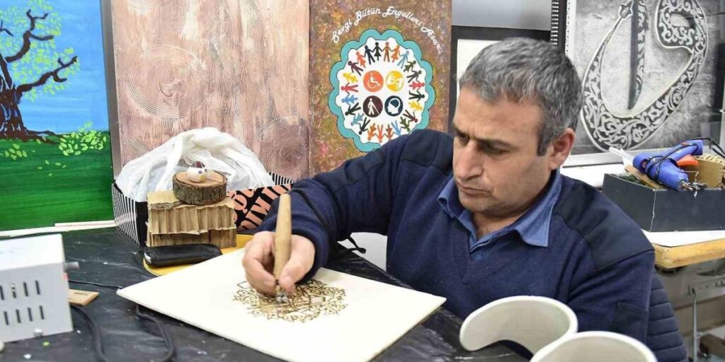 Malatya Büyükşehir Belediyesinden engelli bireylere yönelik resim kursu