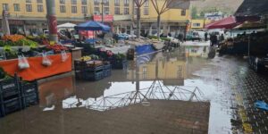 Malatya Darende’de sağanak ve dolu hayatı felç etti