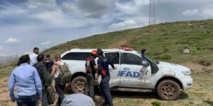 Mantar toplarken kayadan düşen vatandaş kurtarıldı