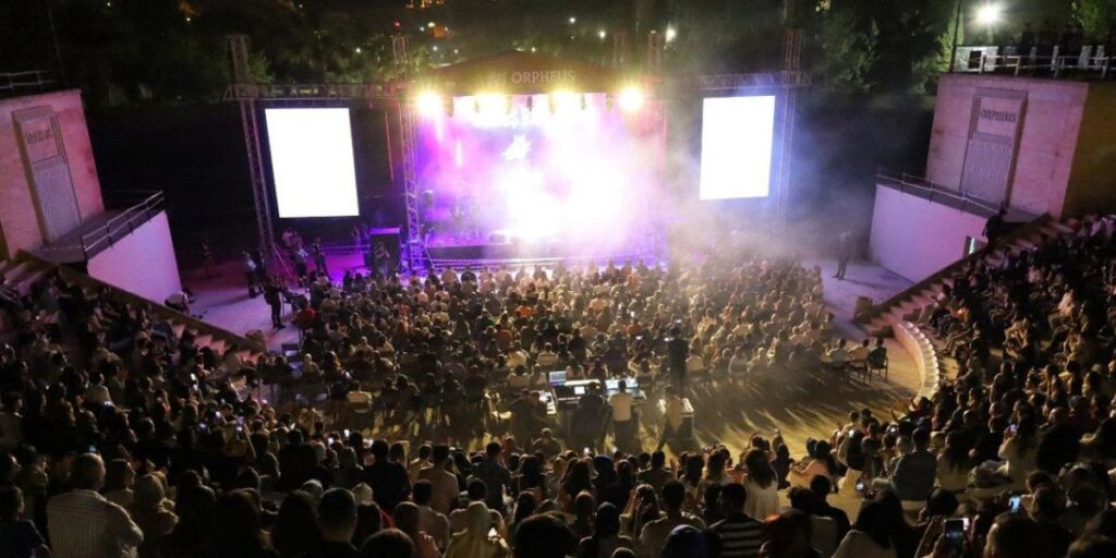 Manuş Baba Şanlıurfa’da hayranları ile buluştu