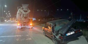 Mikser otomobile çarptı, 1 yaralı