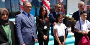 Milli Eğitim Bakanı Tekin, Erciş Bilim ve Sanat Merkezi’nin açılışını yaptı