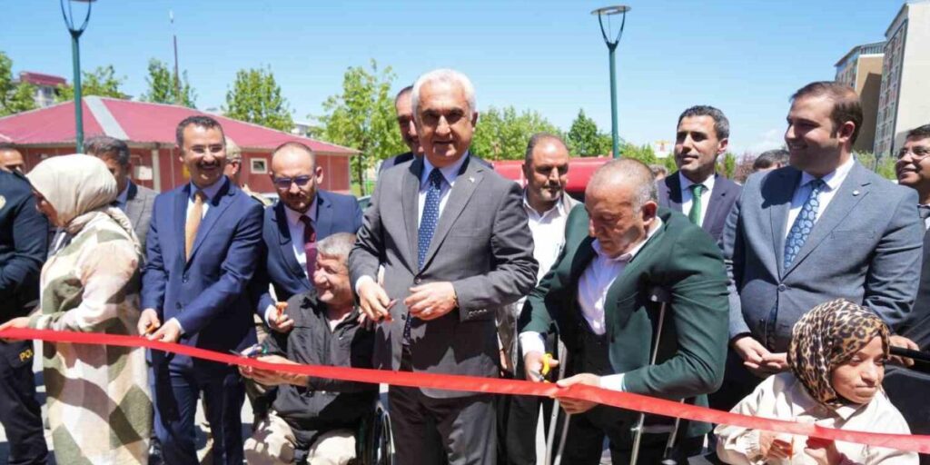 Muş’ta engellilere yönelik iki mesleki kursun açılışı yapıldı