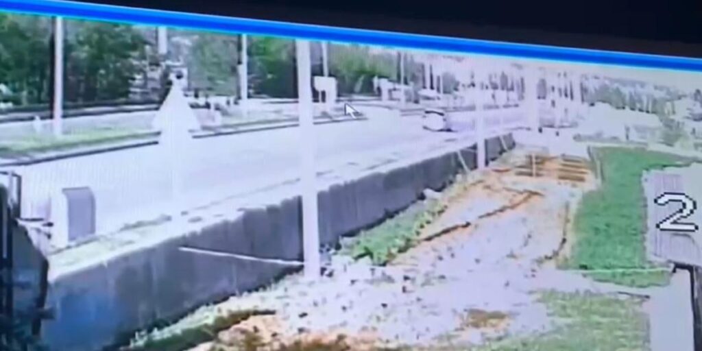 Muş’ta otomobilin çarptığı çocuk ağır yaralandı