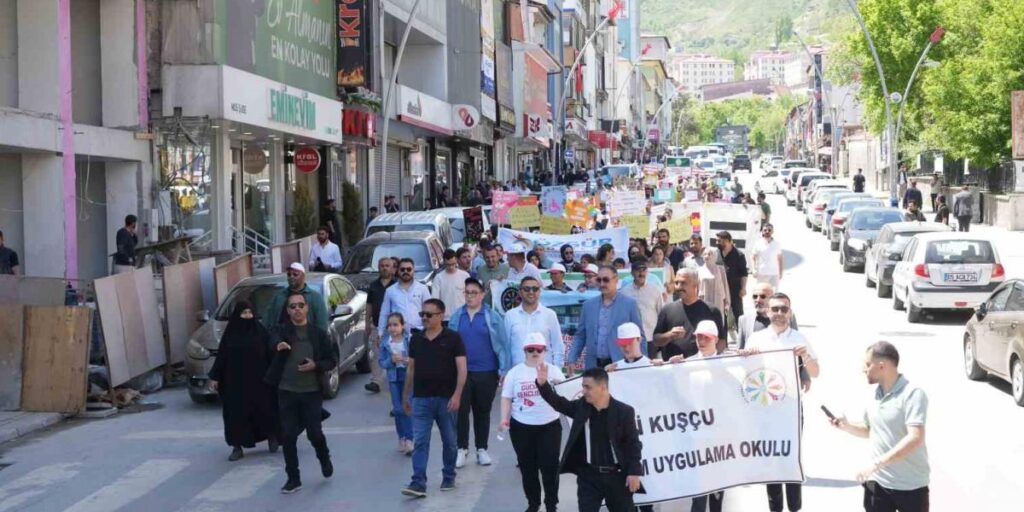 Muş’ta özel bireyler için farkındalık yürüyüşü düzenlendi