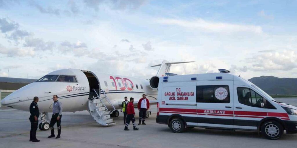 Muş’ta uçak ambulans 7 aylık bebek için havalandı