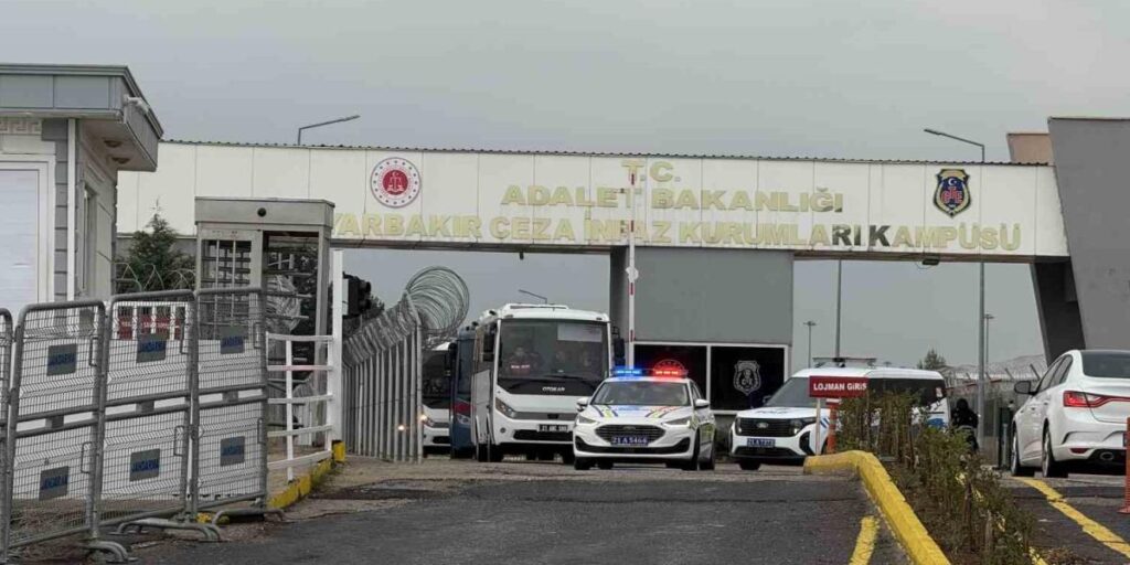 Narin Güran cinayetine ilişkin 15 sanık, üçüncü kez hakim karşısına çıkmak üzere adliyeye getirildi