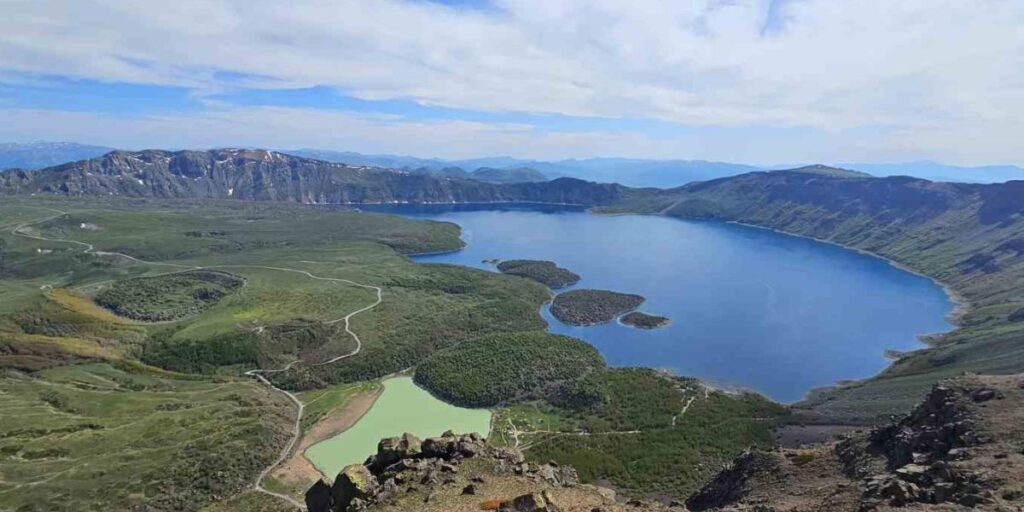 Nemrut Kalderası’na zirve yürüyüşleri başladı