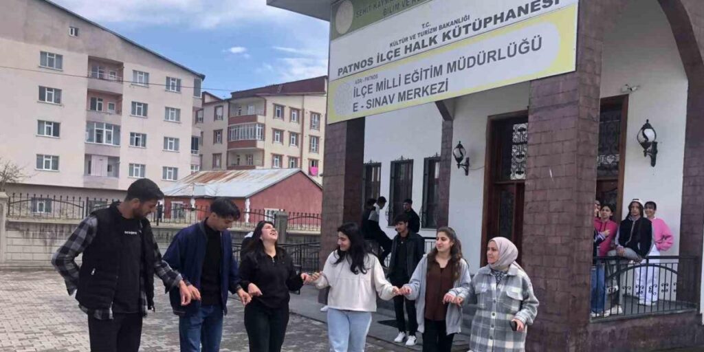 Öğrenciler Hıdırellezi kutladı