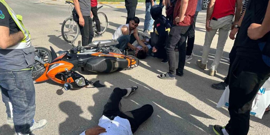 Otomobil ile motosiklet çarpıştı: 2 yaralı