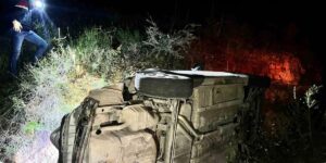 Otomobil şarampole yuvarlandı: 2 yaralı