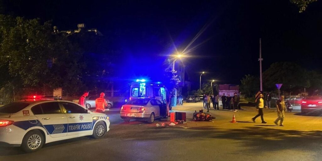 Otomobille çarpışan motosiklet sürücüsü yaralandı