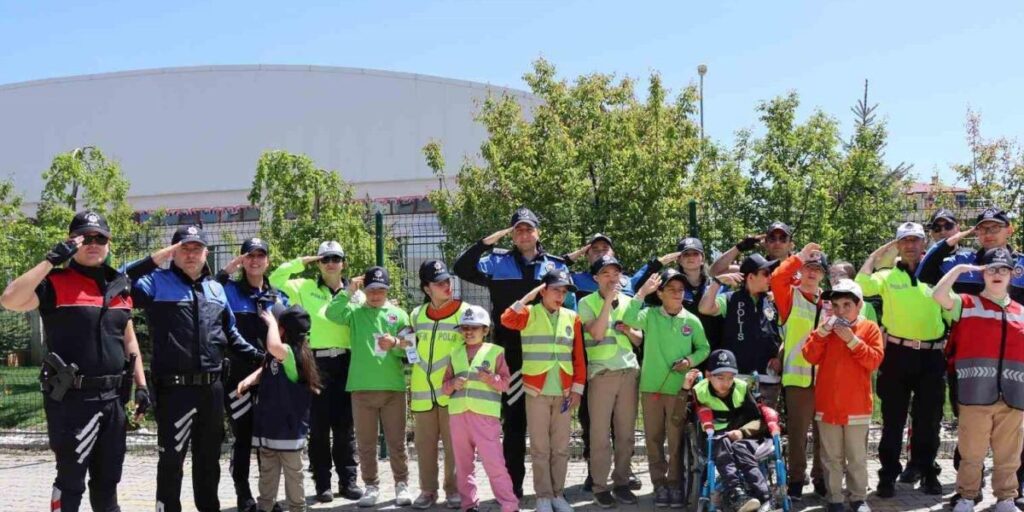 Özel çocukların “Polis” olma hayali gerçek oldu