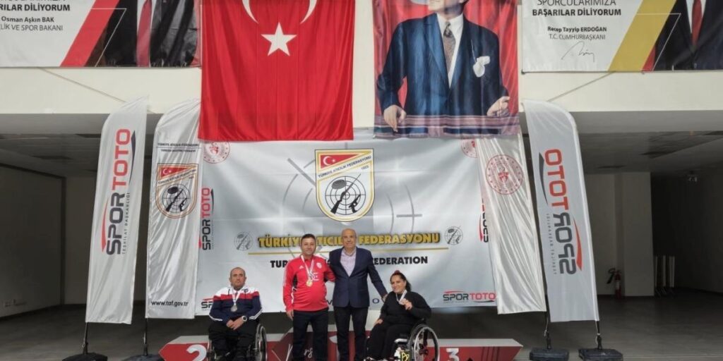 Para Atıcılık Şampiyonasında çifte madalya