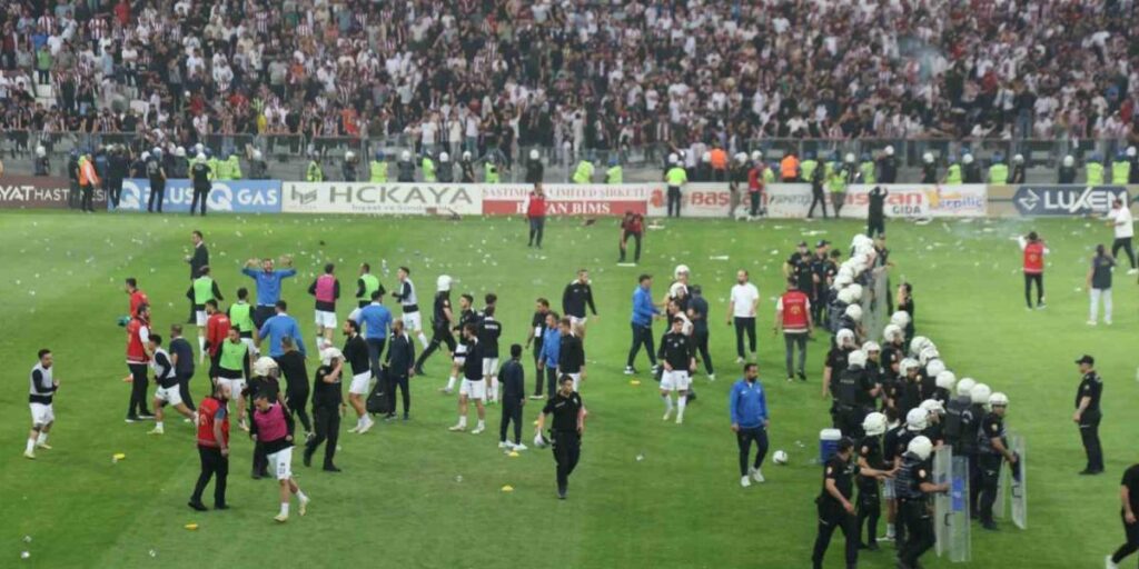 PFDK’dan Elazığspor’a 5 maç seyircisiz oynama cezası