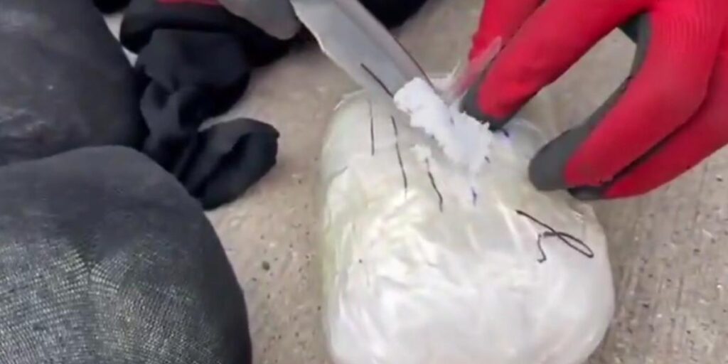 Şanlıurfa’da araca zulalanmış 5 kilo 250 gram metamfetamin ele geçirildi