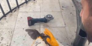 Şanlıurfa’da demir boruya sıkışan kırlangıç kurtarıldı