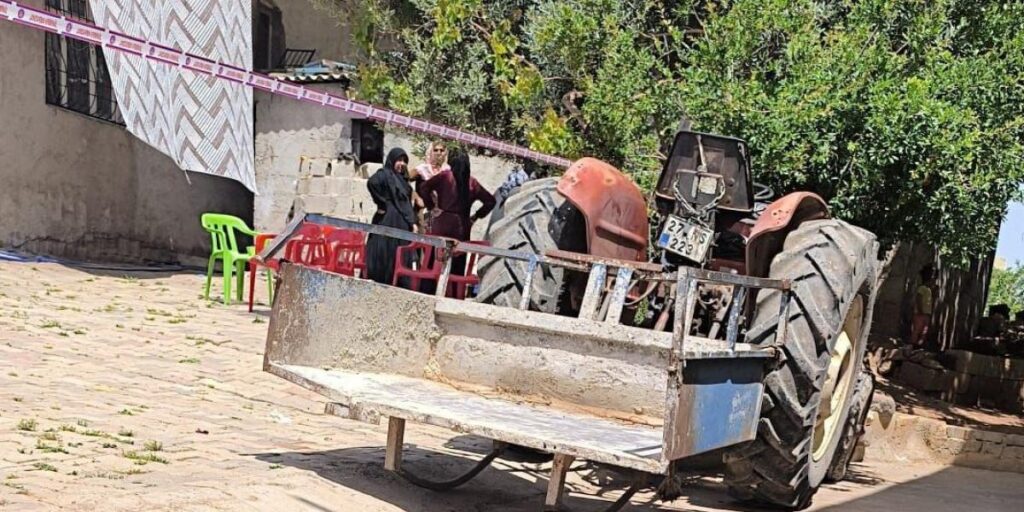 Şanlıurfa’da feci olay: Traktörü hareket ettiren 2 yaşındaki çocuk, 1 yaşındaki kuzenini ezdi