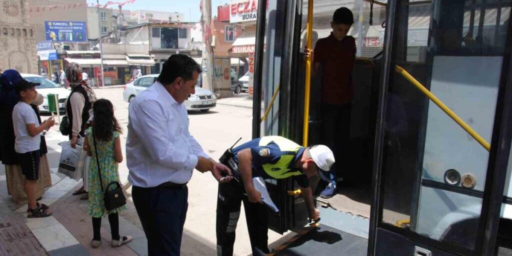 Şanlıurfa’da klima çalıştırmayan otobüslere sıkı takip
