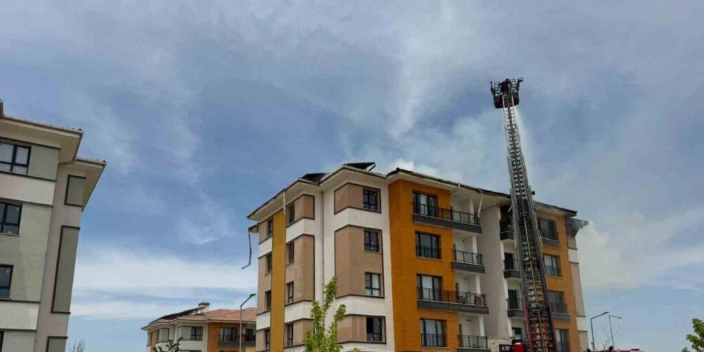 Şanlıurfa’da korkutan yangın kontrol altına alındı