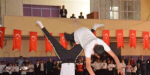 Sarıkamış’ta 19 Mayıs coşkuyla kutlandı