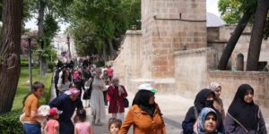 Şehitkamilli kadınlardan Şanlıurfa’ya tarihi gezi