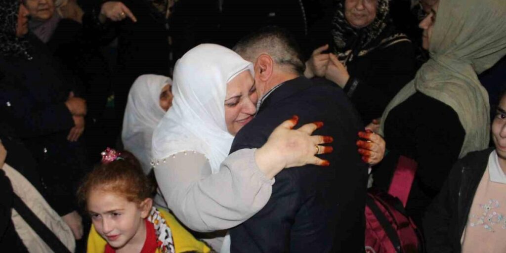 Siirt’in hacı adayları kutsal topraklara gözyaşlarıyla uğurlandı