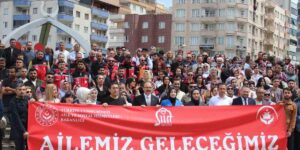 Siirt’te ‘Ailemiz Geleceğimiz’ yürüyüşü düzenlendi