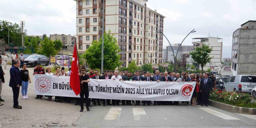 Şırnak’ta Aile Günü yürüyüşü düzenlendi