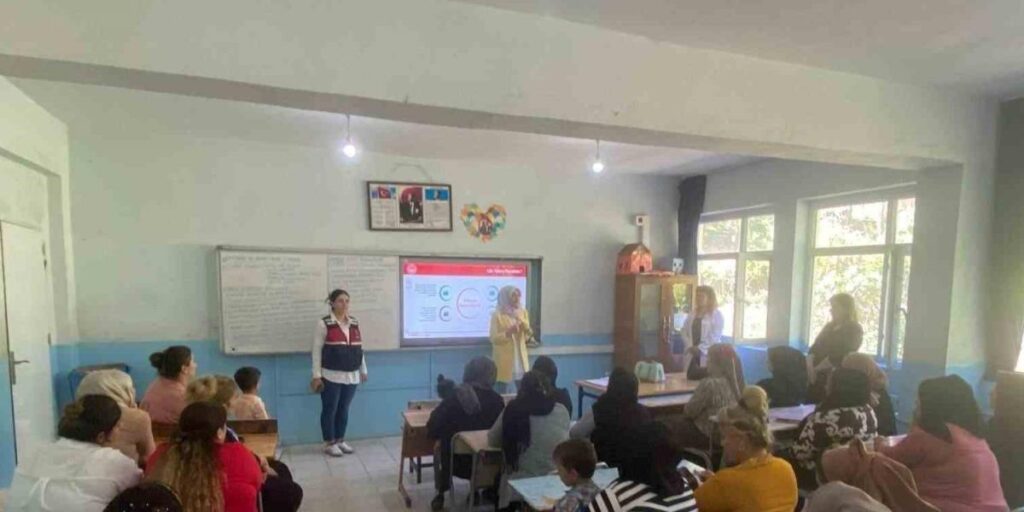 Şırnak’ta kadına şiddetle mücadele ve aile içi iletişim eğitimi