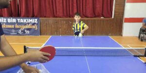 Sol koluyla rakete, spor ile hayata sarıldı