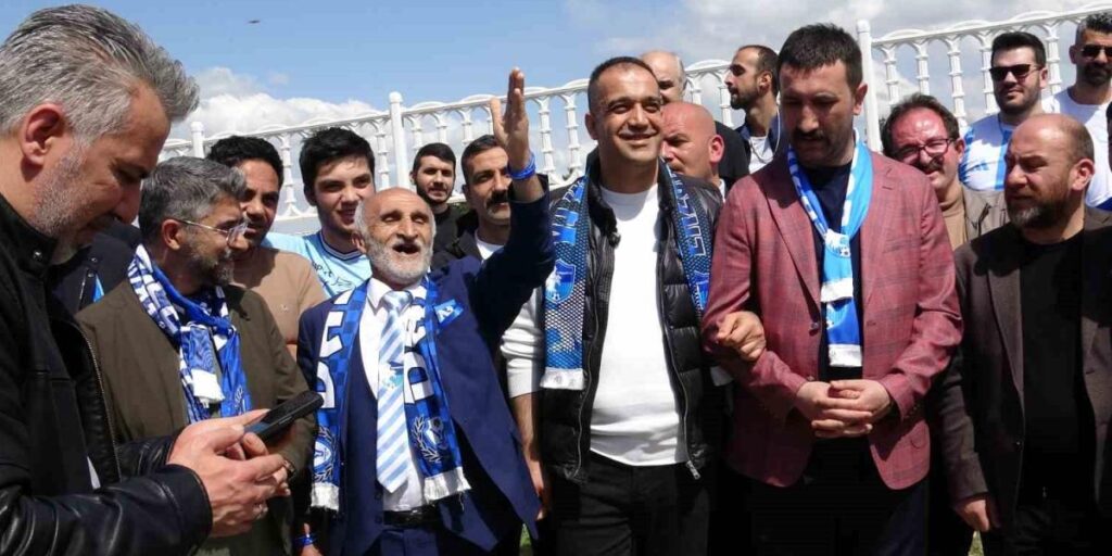 Taraftarlardan coşkulu uğurlama
