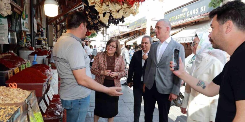 TFF Başkanı Hacıosmanoğlu, Gaziantep’te ziyaretlerde bulundu