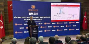 Ticaret Bakanı Bolat: “Nisanda mal ihracatımız geçen yılın aynı ayına göre yüzde 8,5 artışla 20,9 milyar dolara yükselmiştir”